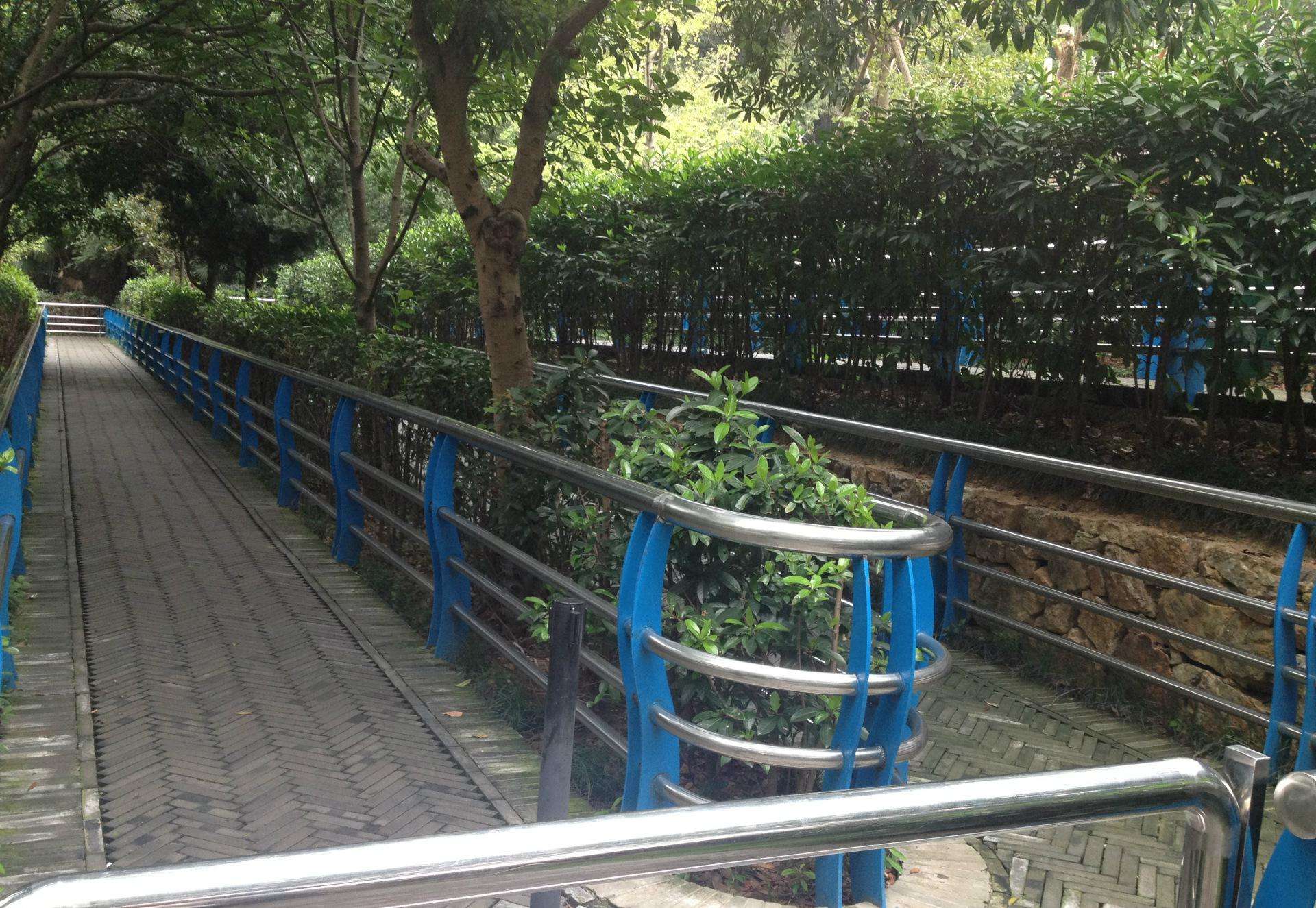 道路護欄
